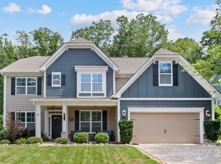 142 Canoe Pole Ln, Mooresville, NC 28117