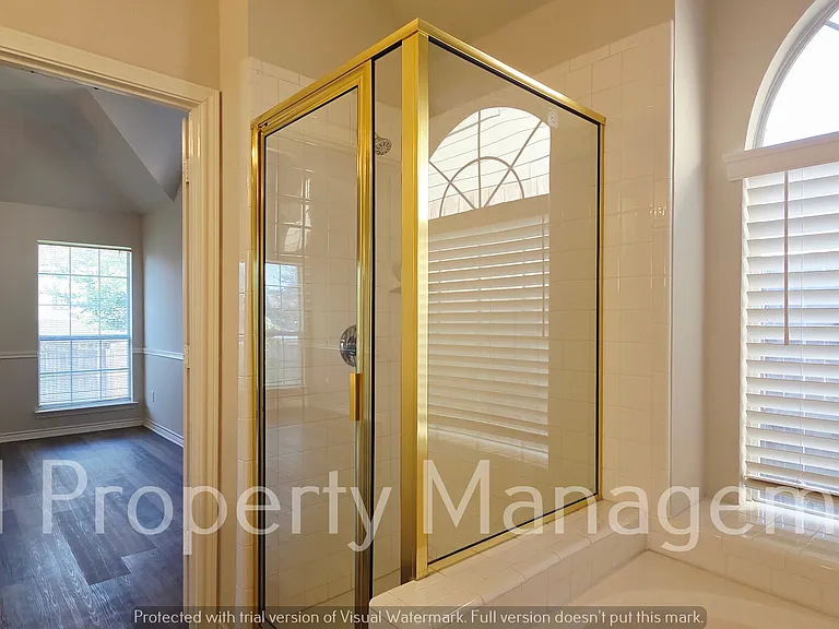 3305 Woodbluff Ln — Photo 20