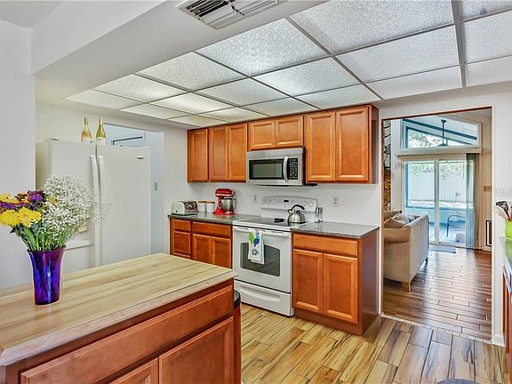 5th image of 3823 Eric Ct