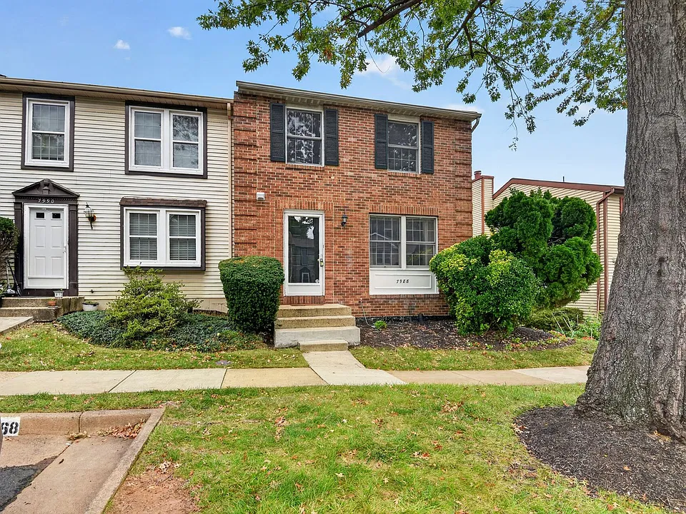 7988 Tyson Oaks Cir