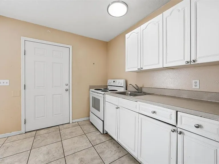 2918 Fan Palm Dr #FRONT — Photo 7