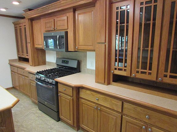 3rd image of 4178 Gloucester Dr