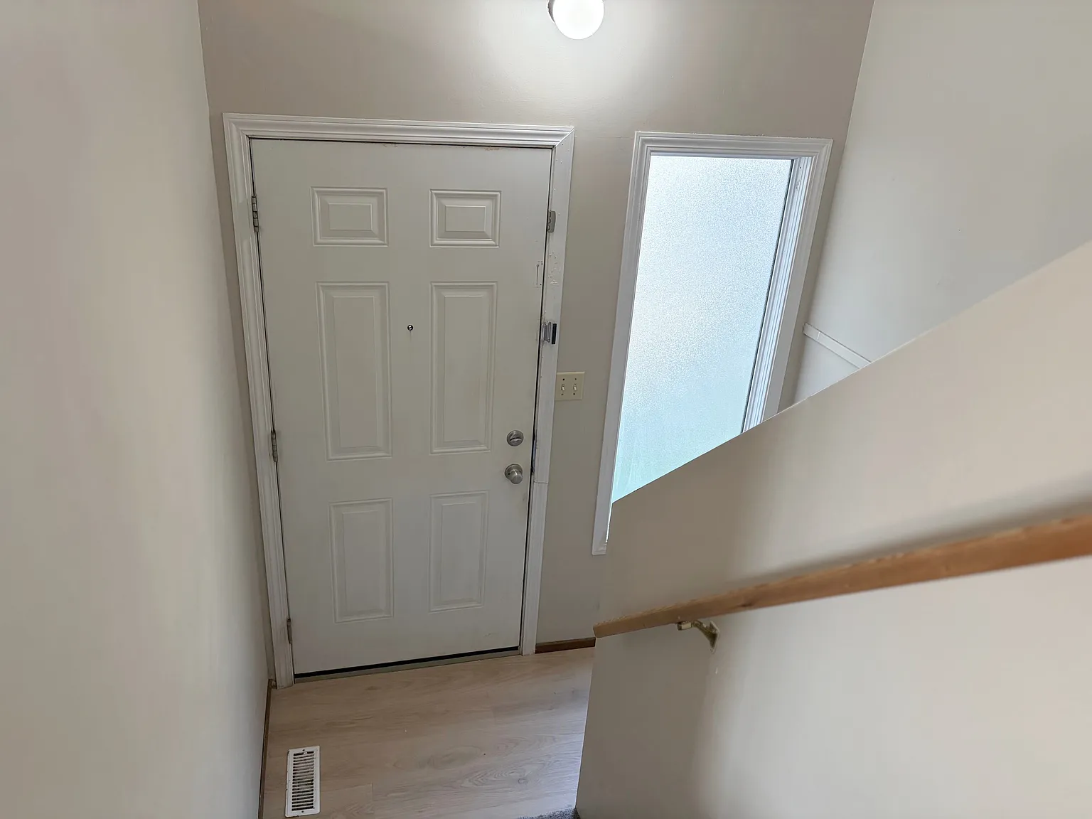 Large 3 Bedroom Fourplex - Rivertown Okotoks — Photo 3