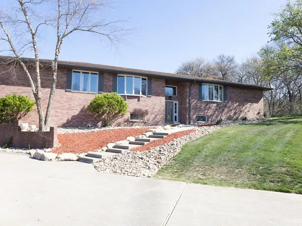 1506 Columbus Ave, Coffeyville, KS 67337