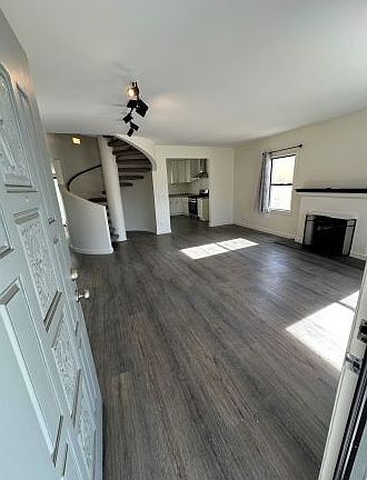 4th image of 478 S Arcade Dr