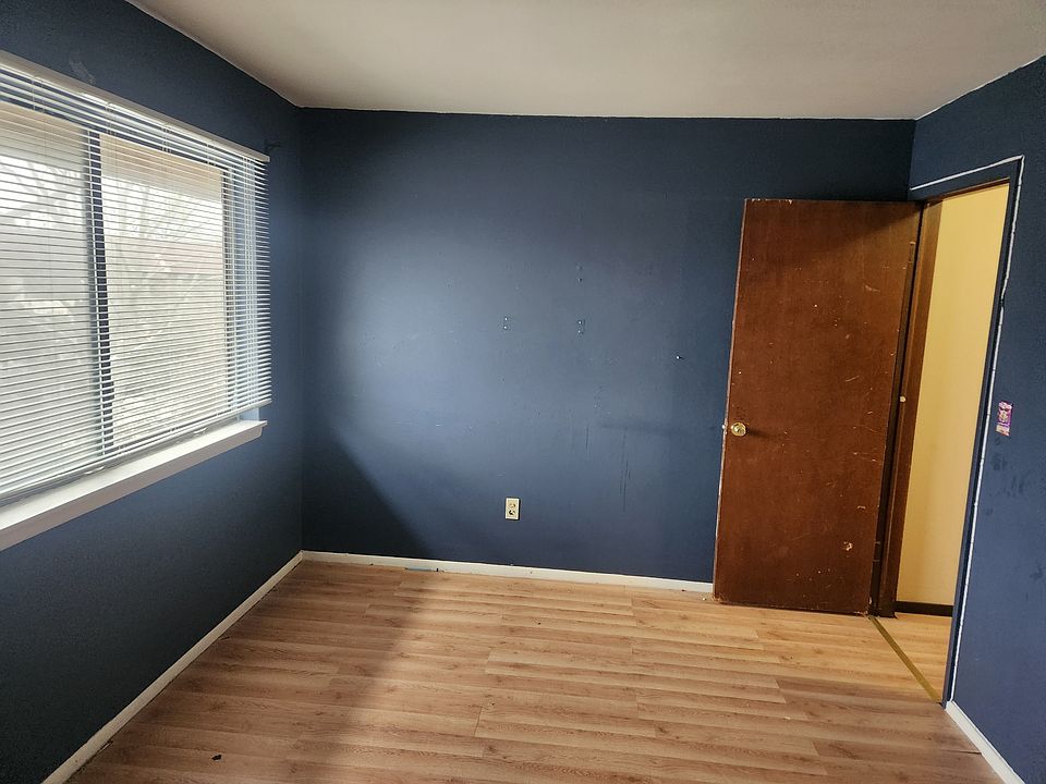 1st image of 6140 W Port Ave #6140