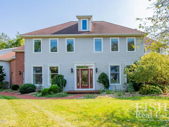 1601 Oakmont Dr, Williamsport, PA 17701