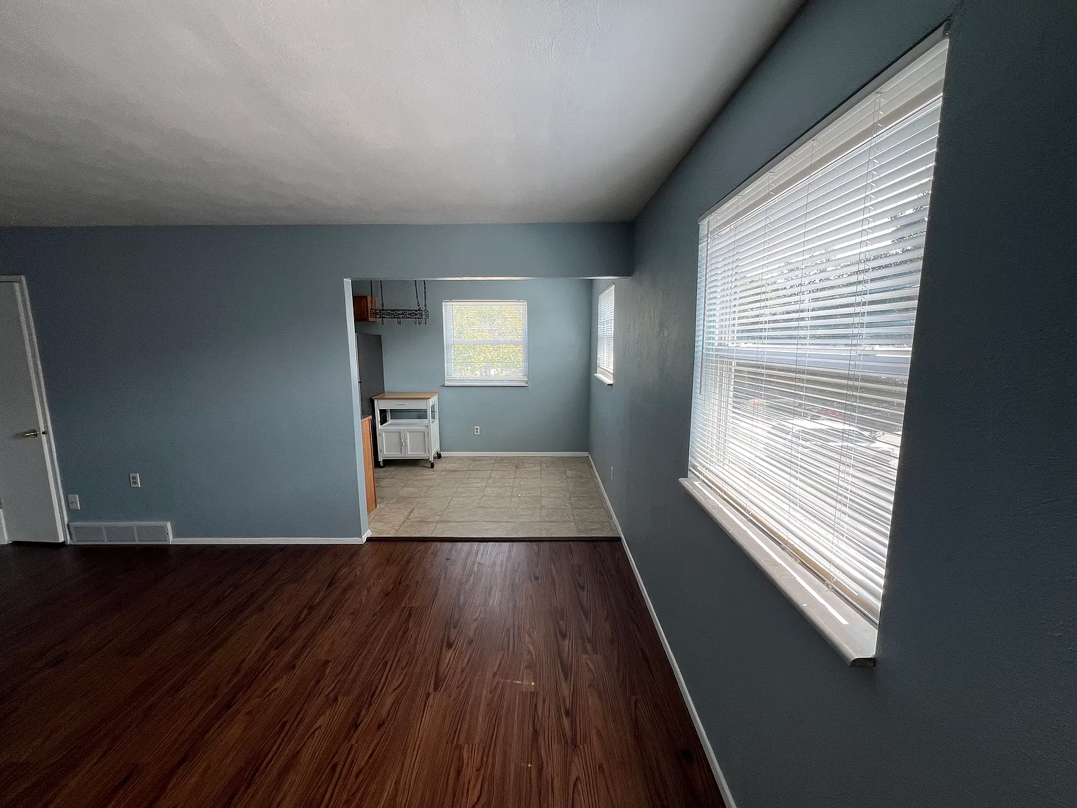 2 bed, 832 sqft, $1,000 — Photo 3