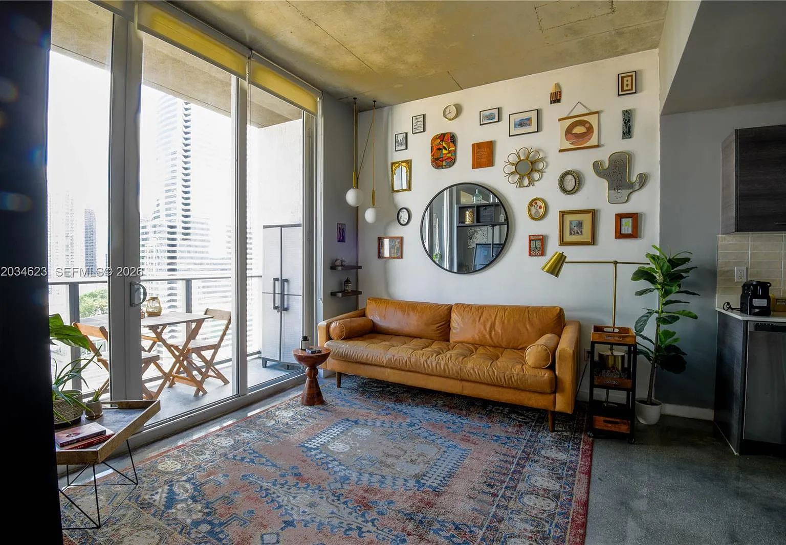 Centro Condo — Photo 3