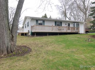 25350 W Hilldale Ave, Antioch, IL 60002