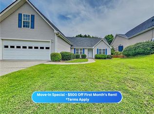 220 Ashland Manor Dr, Lawrenceville, GA 30045