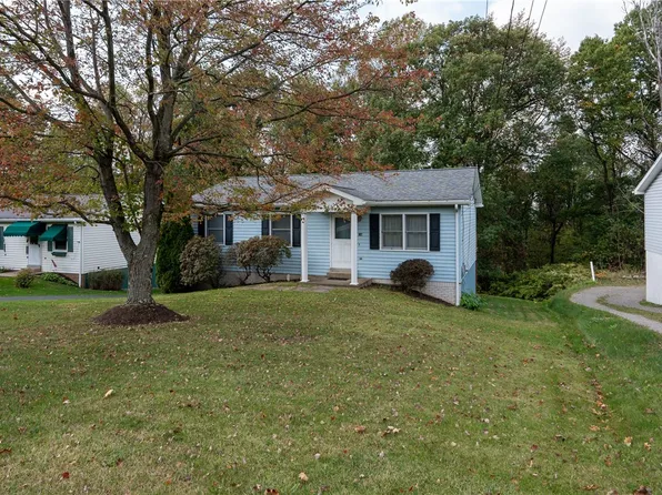 927 E 1st Avenue Ext, Derry, PA 15627