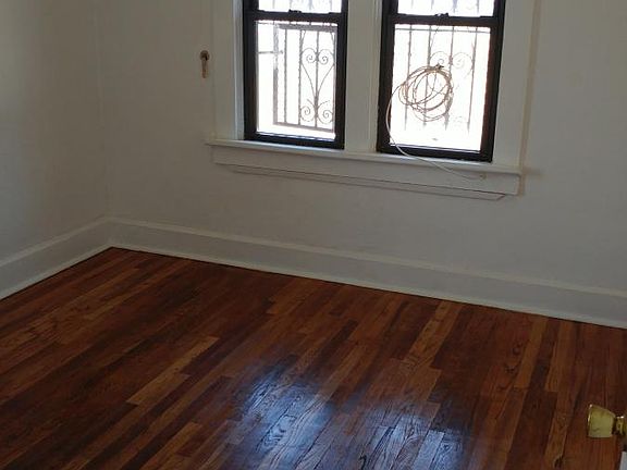 3rd image of 3517 Wyoming Ave