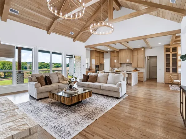 153 Red Bird Ln, Bells, TX 75414