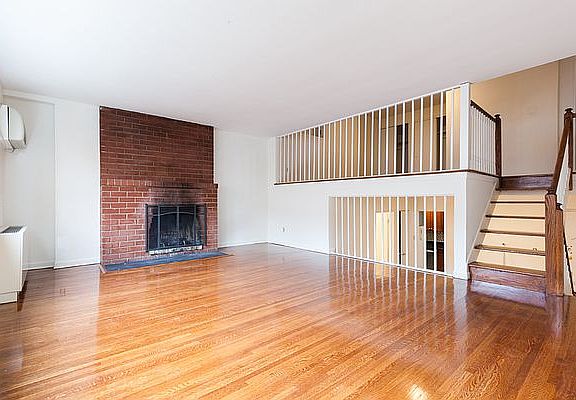 2nd image of 425 E 84th St APT 3B
