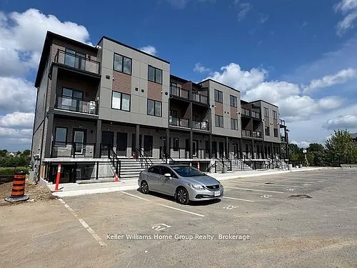 940 Saint David St N Photo 1