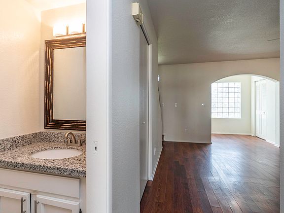 5th image of 2831 E Waltann Ln Unit 2