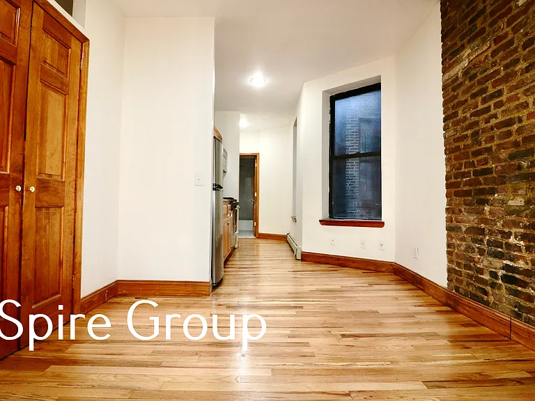 814 10th Ave #4C — Photo 3