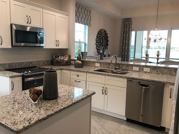 2nd image of 620 El Camino Real #13-202