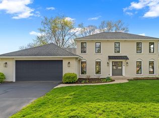 16 S Northampton Dr, Geneva, IL 60134