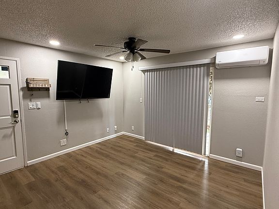 5th image of 140 Uwapo Rd APT 20-104