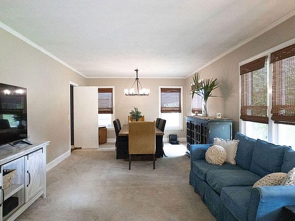 2nd image of 210 Jasmine Dr