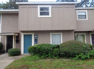 1852 Willowwood Dr, Jacksonville, FL 32225