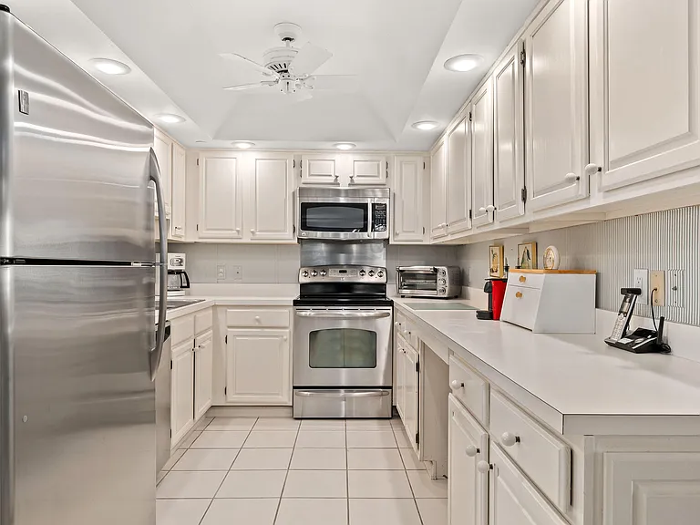 4201 N Ocean Blvd #508 — Photo 15