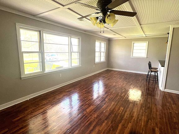 3rd image of 1481 Lowery Rd NE