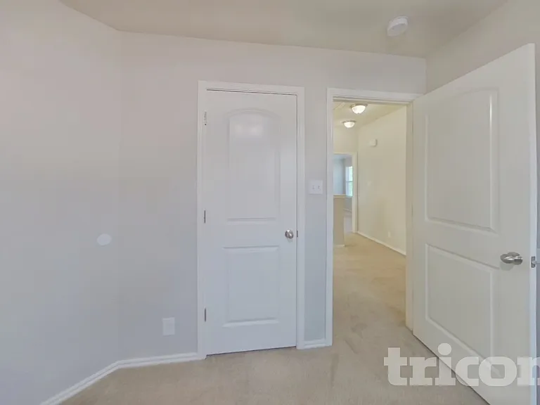 240 Dragon Ridge Rd — Photo 10