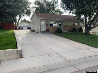 1230 McKinley Ave, Rock Springs, WY 82901