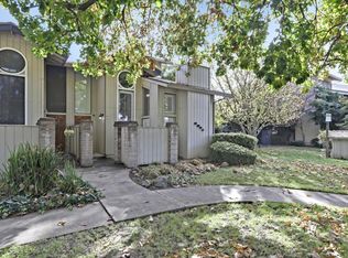 5821 Gloria Dr, Sacramento, CA 95822