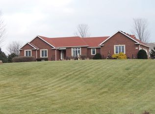 6801 Jersey Ridge Rd, Davenport, IA 52807