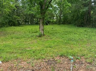 1227 S 17th Ave, Laurel, MS 39440