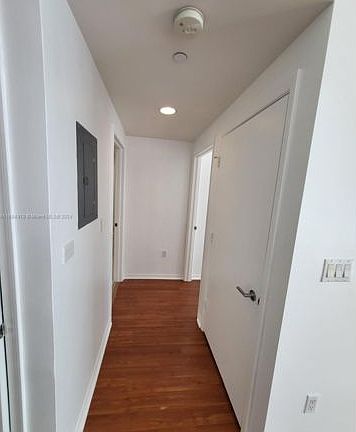 3rd image of 500 Brickell Ave APT 2906