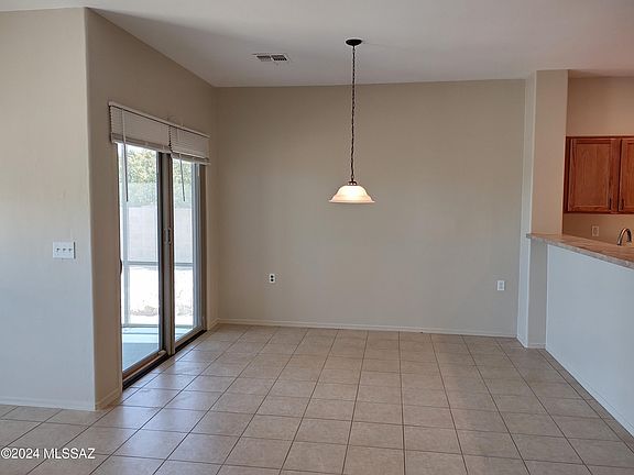 3rd image of 1548 Cottonwood Bluffs Dr