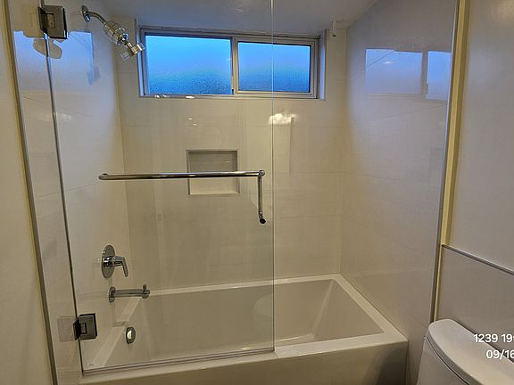 4th image of 1239 19th St APT 6