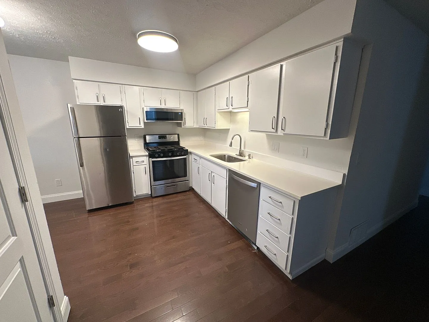 Chittenden Ave 76 MLR — Photo 2