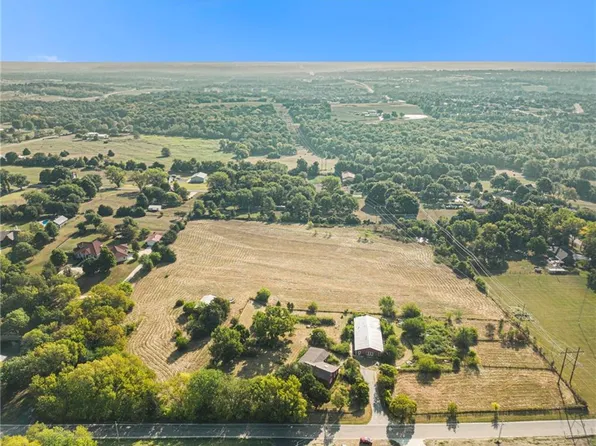 6565 Mize Rd, Shawnee, KS 66226