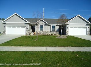 316 Vansickle Dr #33, Charlotte, MI
