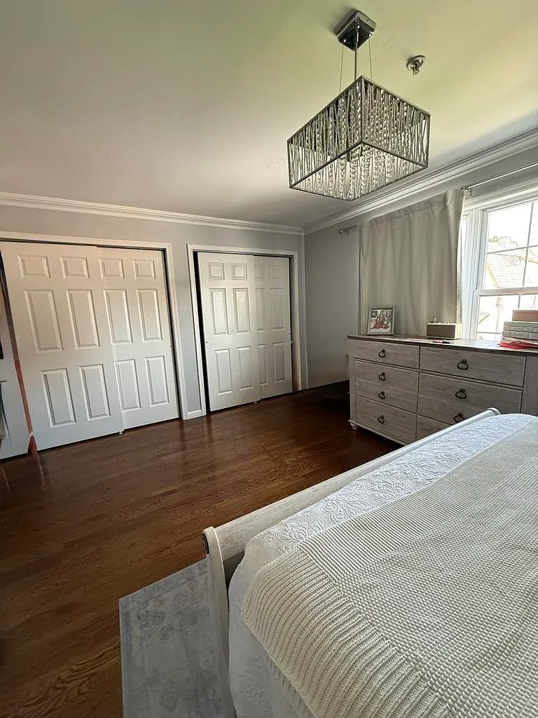 3 bed, 2.0 bath, 1300 sqft, $3,500 — Photo 4