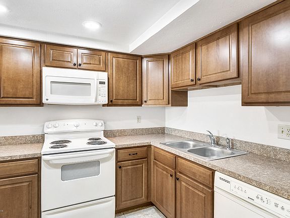 4th image of 2775 N Wickham Rd APT 204
