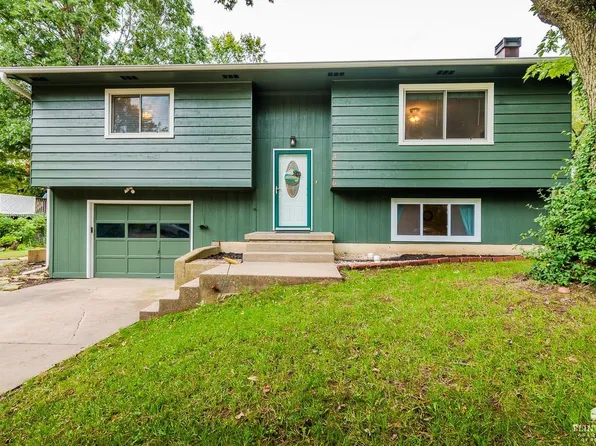 3216 Ella Ln, Manhattan, KS 66502