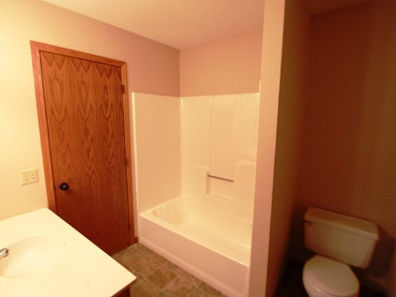 5th image of 1403 33rd Ave N APT 31