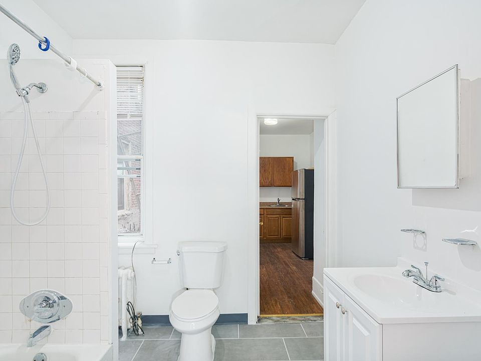 1st image of 4039 N Broad St #2