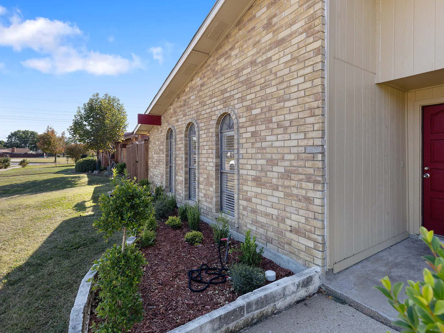3 bed, 1700 sqft, $2,295 — Photo 4