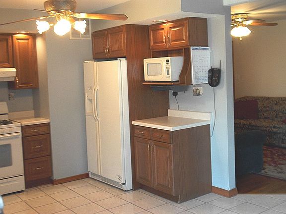 fridge with door ice/water dispenser