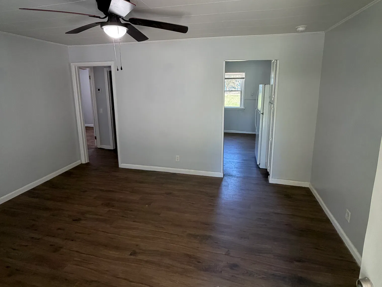 3 bed, 864 sqft, $1,200 — Photo 4