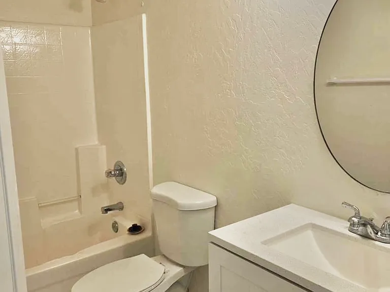 2040 E Behrend Dr — Photo 9