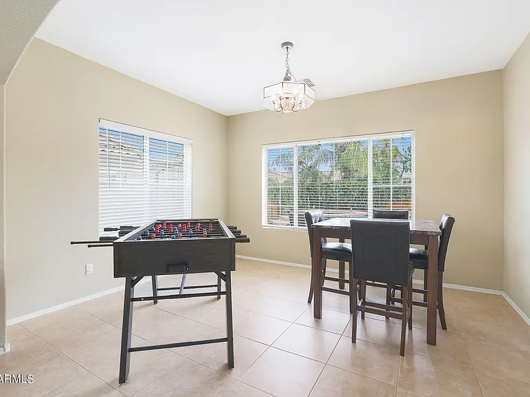 15941 W Mauna Loa Ln — Photo 6
